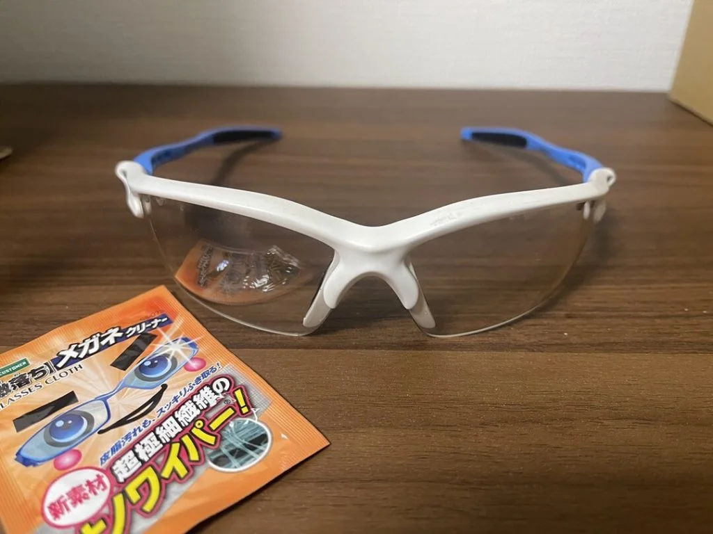 検証用アイウェア塗布前