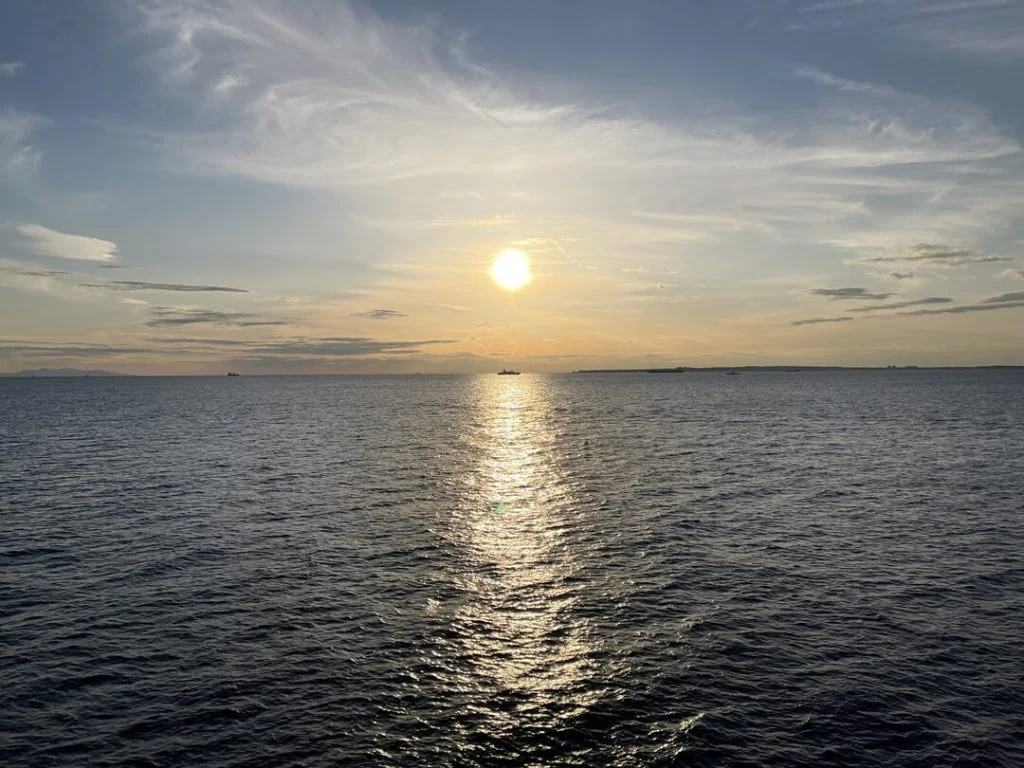 夕暮れの東京湾